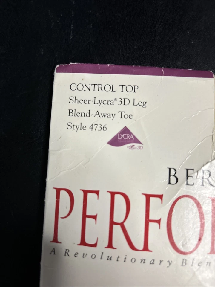 CALÇA BERKSHIRE ULTRA TRANSPARENTE 3D perna controle top com biqueira Blend Away 3-4 4736 - Imagem 3 de 4