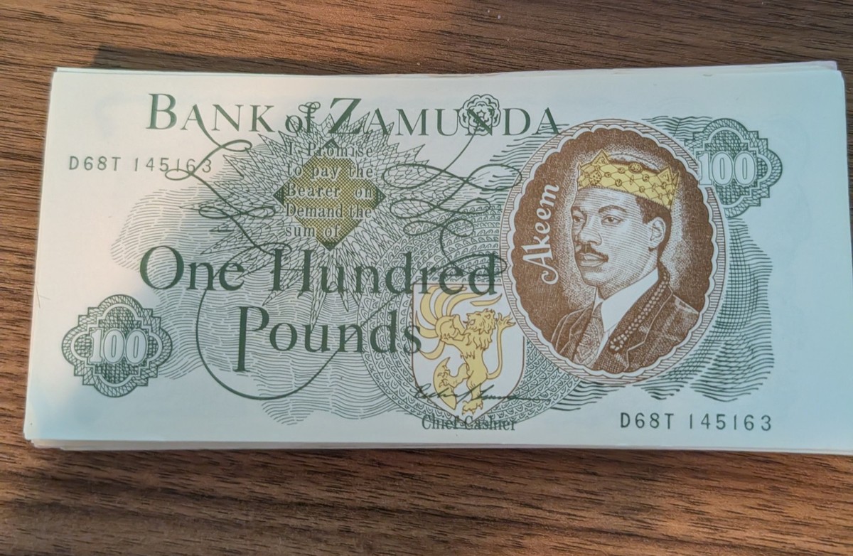 Coming to America prop Zamunda money Earl Hays Press