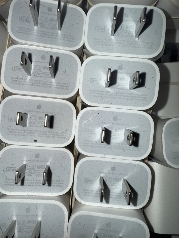 Adaptador de corriente de carga rápida USB-C Apple 20W (Modelo A2305) - Original genuino - Foto 3 de 4