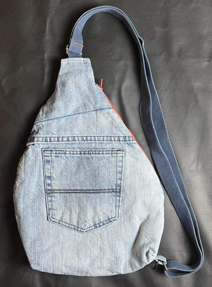 Jeans jeans feito à mão tiracolo bolsa estilingue estampa cereja forro Y2K ousado upcycled - Imagem 2 de 4