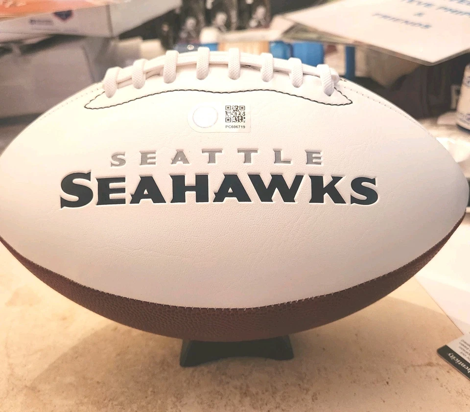 Sam Darnold 西雅图海鹰队亲笔签名标志足球带认证 — 第 2/3 张图片