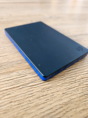 Seagate Game Drive for PS4 2TB Externe Festplatte USB, Schwarz/Blau