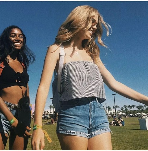Brandy Melville Cassidy Blue White Stripe Cotton Tube Top One Size XS/S - 第 1/5 張圖片