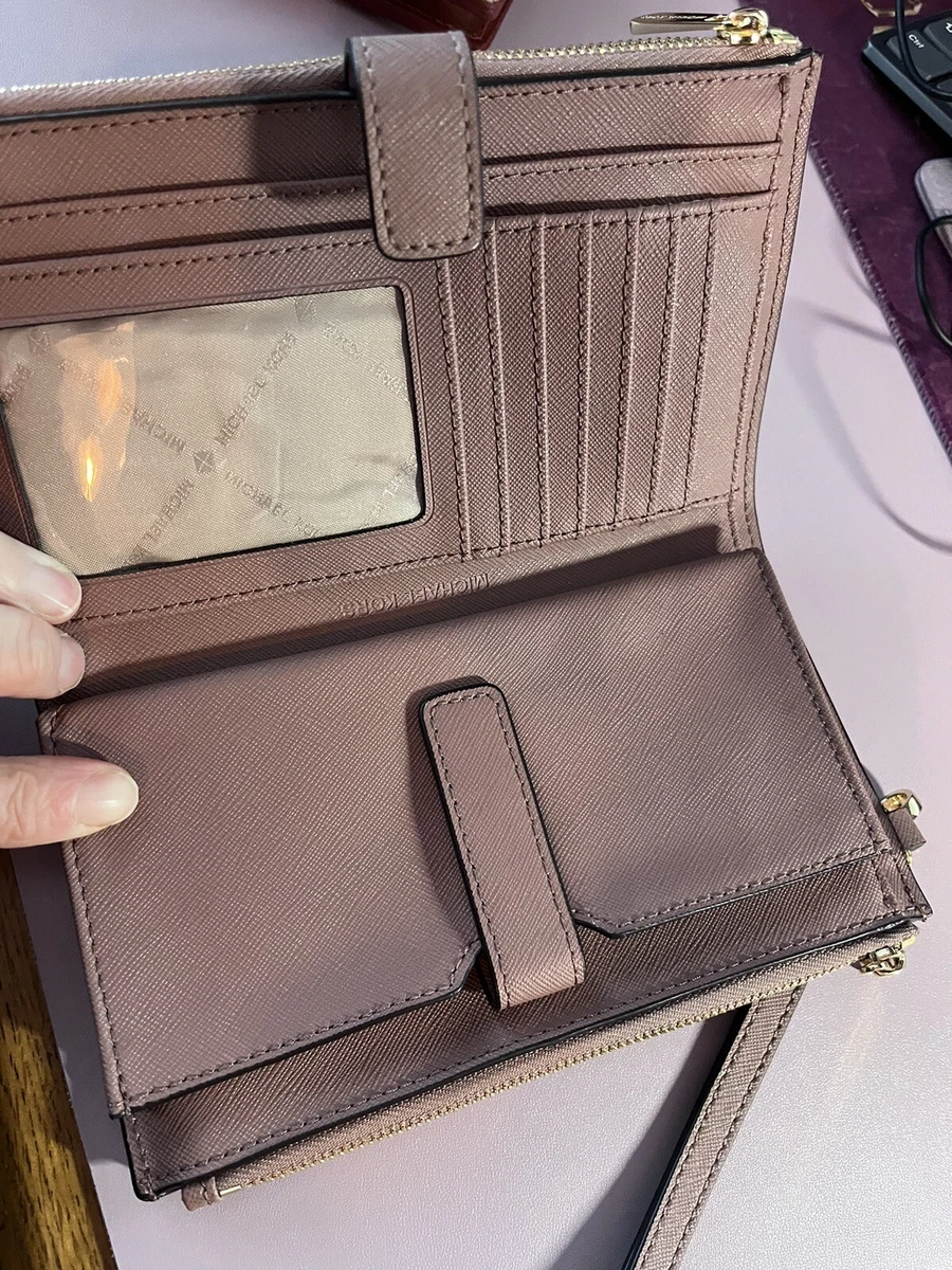 Michael kors beige on sale wallet