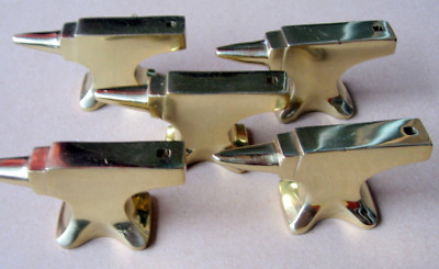 5 x Amboss aus Messing Schlüsselanhänger Briefbeschwerer anvil brass paperweight