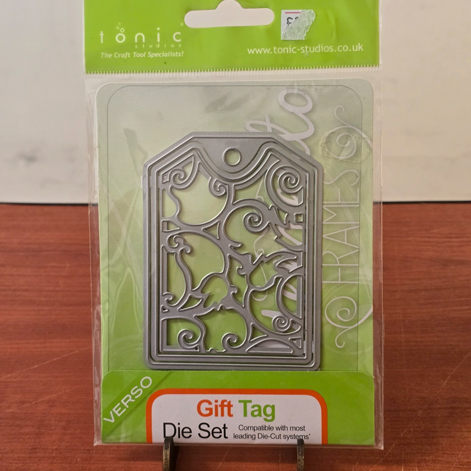 Tonic Studios Memento Frames ""Gift Tag"" Metal Die Set Crafting 776E Verso