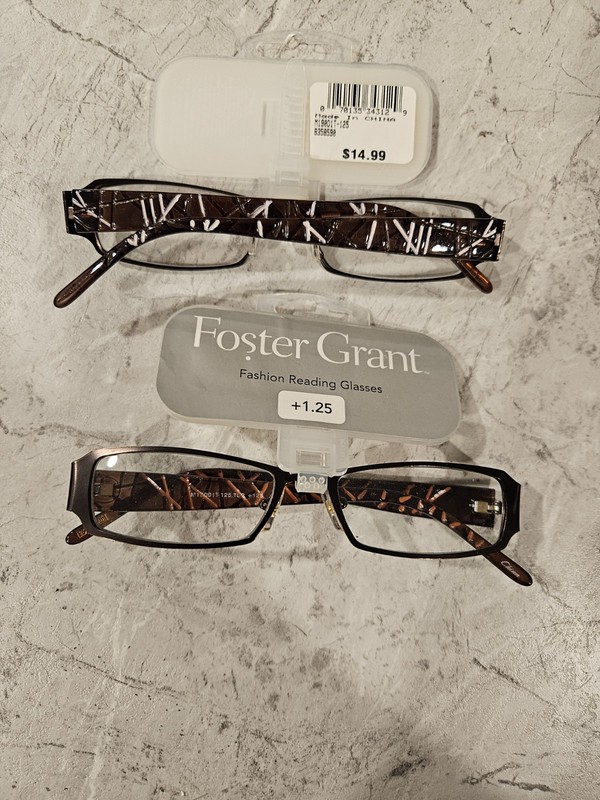 Foster Grant Reading Glasses 1.25 UPC Code 070135343129 Two Pair