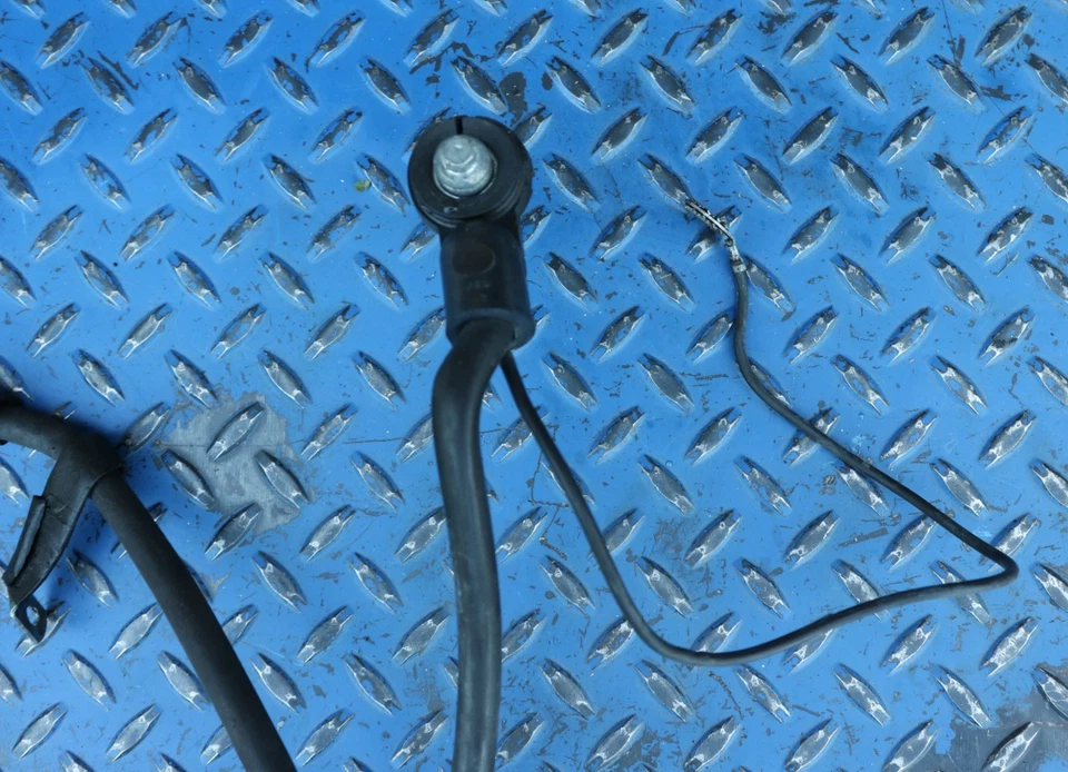 Оригинальные положительные отрицательные кабели аккумулятора для Chevrolet Corvette C4 1994-1996 годов выпуска - Изображение 4 из 4