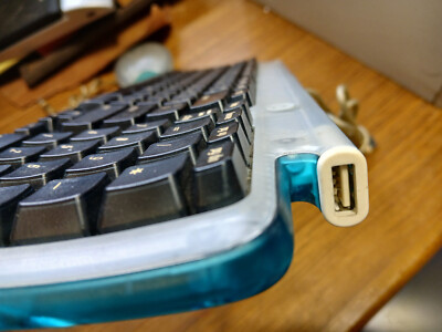Apple iMac G3 Bondi Blue USB Keyboard & Mouse Puck Set (M2452 +