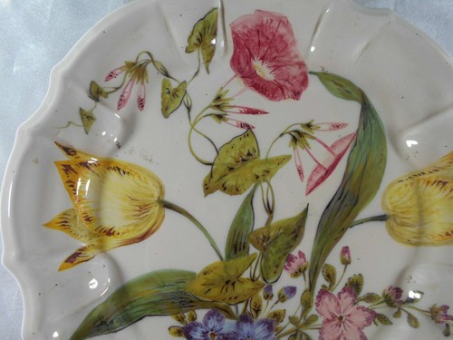 ( 627 ) ASSIETTE " FLORAL " EN FAIENCE SIGNATURE A IDENTIFIER - Picture 2 of 5