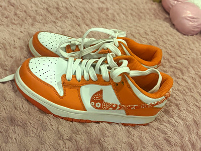 Nike Dunk Low Sneaker Herren EU 40 Orange/Weiß Paisley Low Top Schnürung