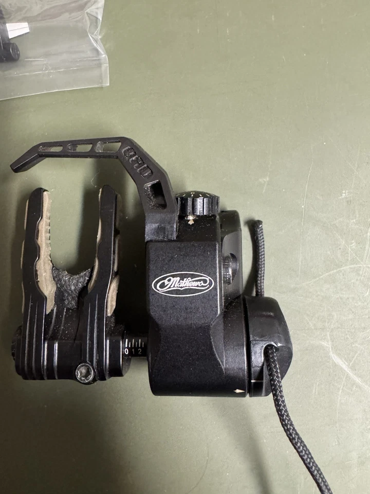 Reposaflechas Mathews QAD Ultrarest Integrate MX2 - Diestro - Negro Foto 2 de 4