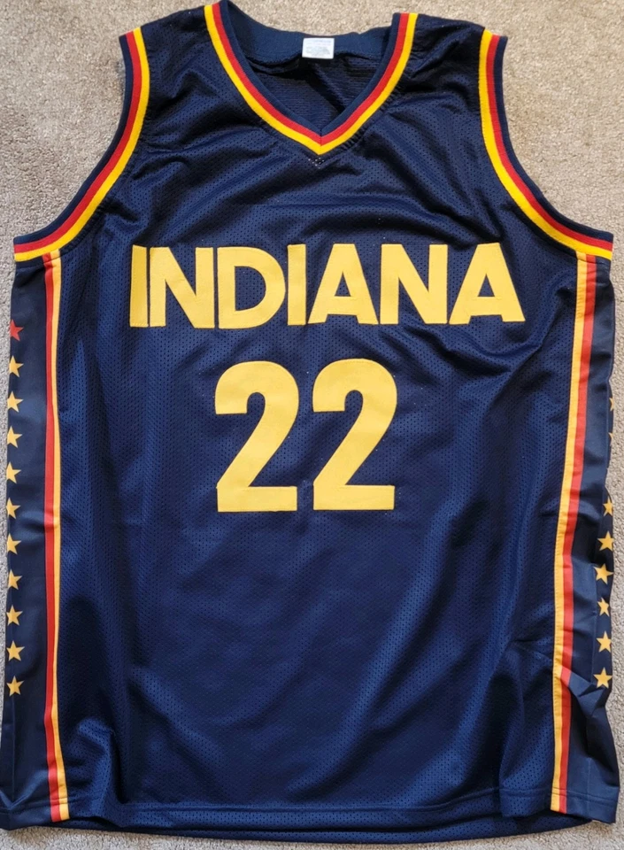 Caitlin Clark Signed Autographed Funko Pop and Jersey Indiana Fever WNBA & COA - Image 4 of 4