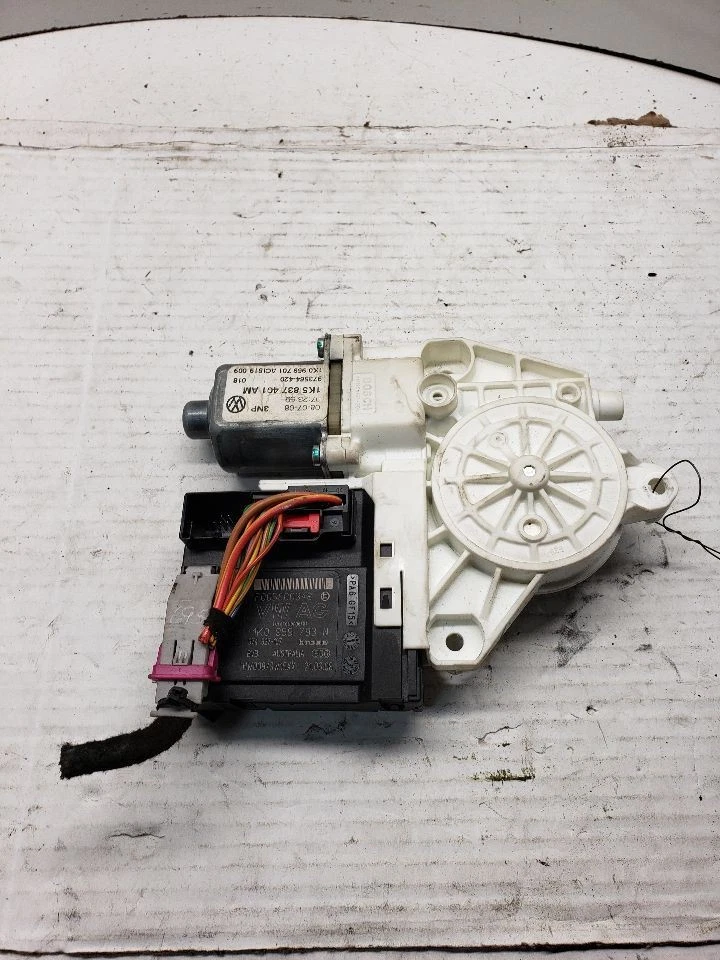 Driver Power Window Motor Front Station Wgn With Memory Fits 09-14 JETTA 1399071 - Image 2 of 4