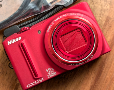 N MINT Nikon COOLPIX S9100 Compact Digital Camera 12.1MP 18x Japan