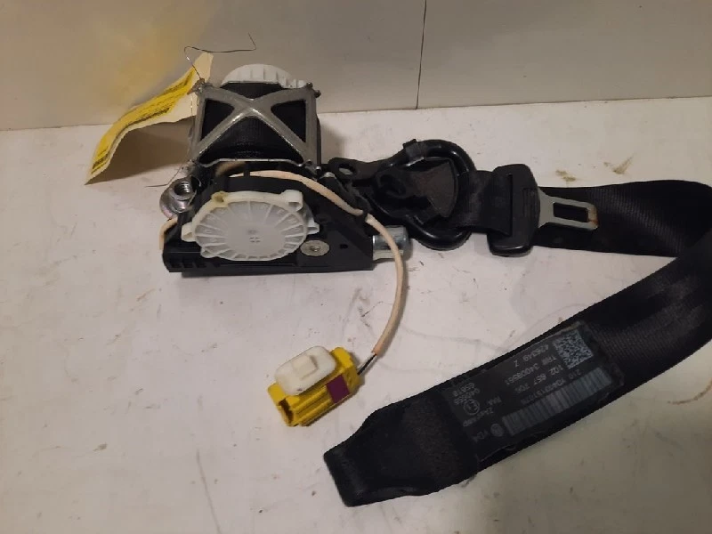 SEAT BELT RIGHT FRONT Volkswagen Eos (1F7/F8) 2008 1Q2857706 / 1Q2857706BRAA Foto 2 de 3