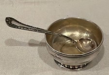 LUNT Open Salt Dish Gadroon Base Gilt Interior Sterling Silver W/Serving Spoon