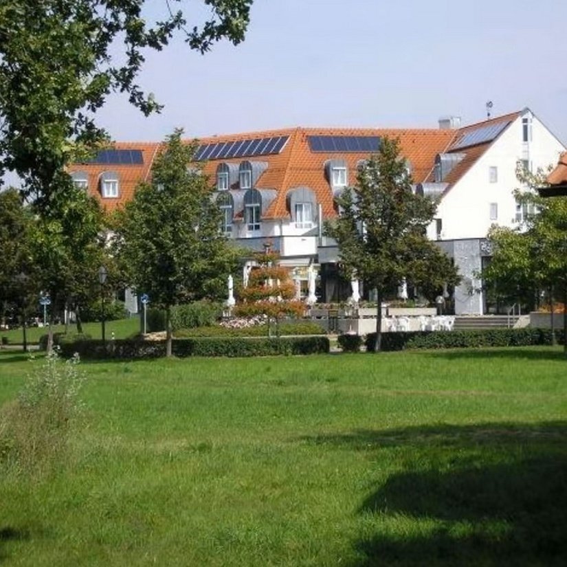 Bild 1 von 12
