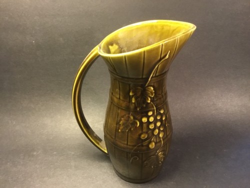 Antique French Majolica "Grapes & Leaves" Pitcher from Sarreguemines c.1920s - Picture 4 of 12