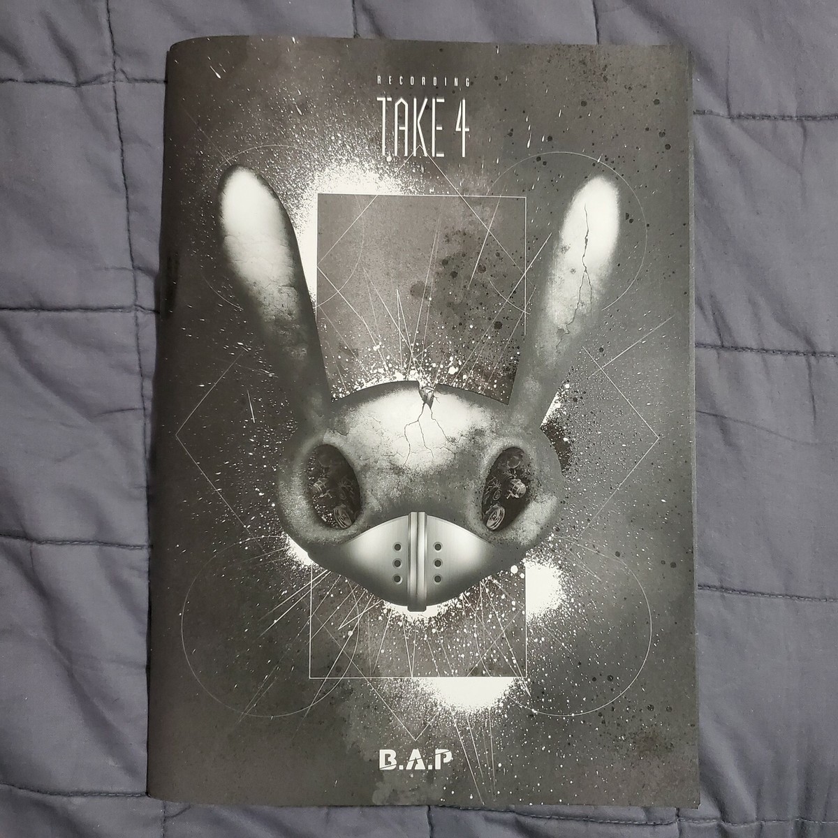 B.A.P『TAKE 4』&quot;1004&quot;+&quot;BADMAN&quot; [DVD+BOOK] B.A.P [ Recording Take 4 + DVD ] Photobook BAP 4th (limited