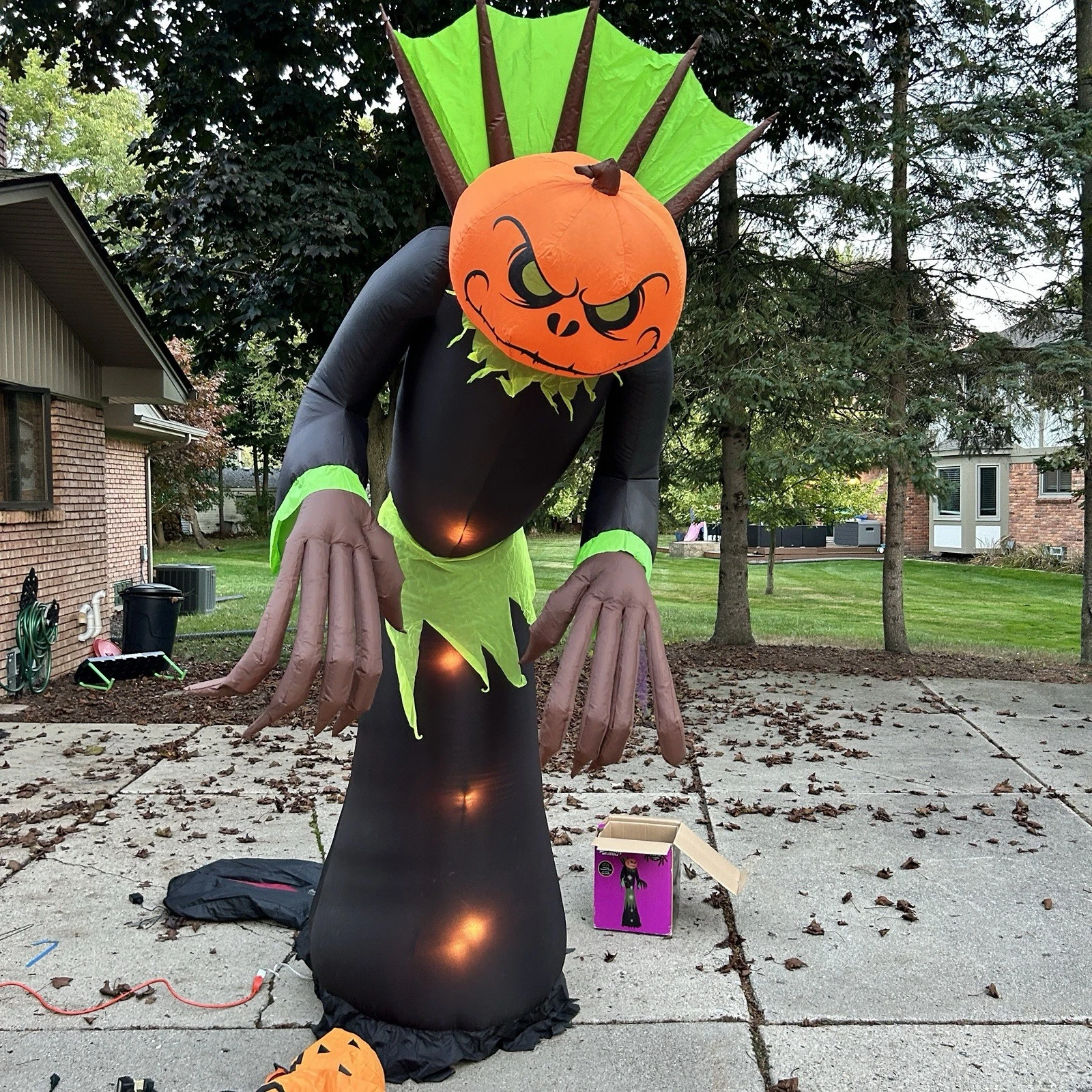Gemmy Inflatable Halloween 10 Ft Lighted PUMPKIN REAPER 64112