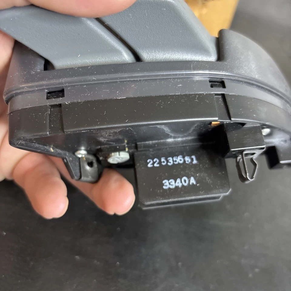 Genuine GM Panel Assembly-Wsw & Wswa Switch 22535651 OEM NOS - Image 4 of 4