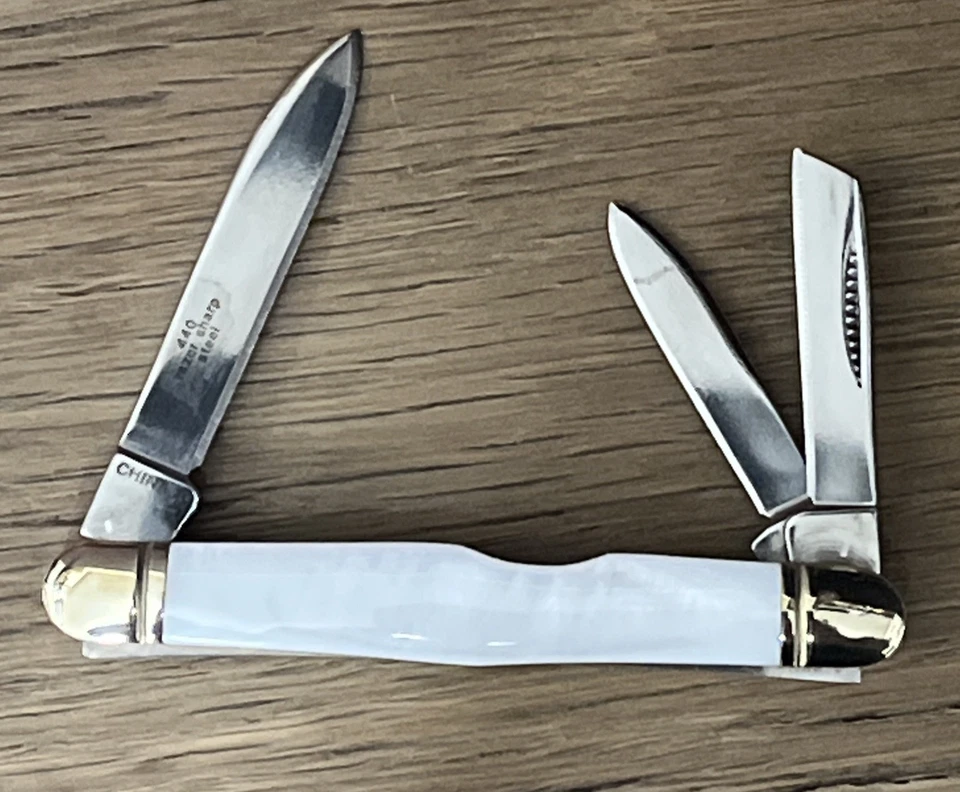 Rough Rider RR 428  Pearl Handle Center Swell Whittler Pocket Knife - Image 2 of 4