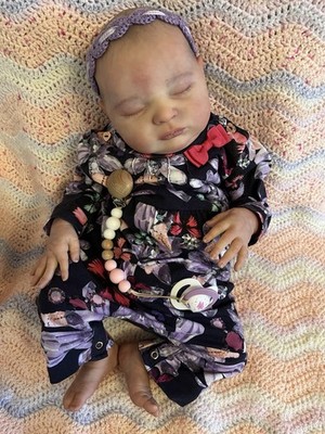 Reborn Baby Puppe Laura von Bonnie Brown bemalt von Helen Crothers mit COA