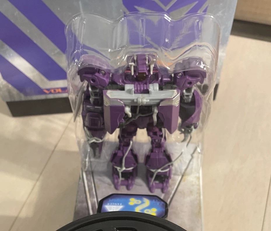 Transformers Cybertron 2013 Exclusive Shockwave's Lab-Very Rare Orange Predaking - Image 3 of 4