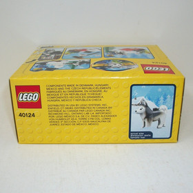 LEGO Winter Fun 40124 RETIRED Christmas Tree Snowmobile Husky Dog Snowman Cabin