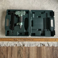 Hitachi 1-1/2” Stapler Pneumatic Crown Stapler Model N3804AB2