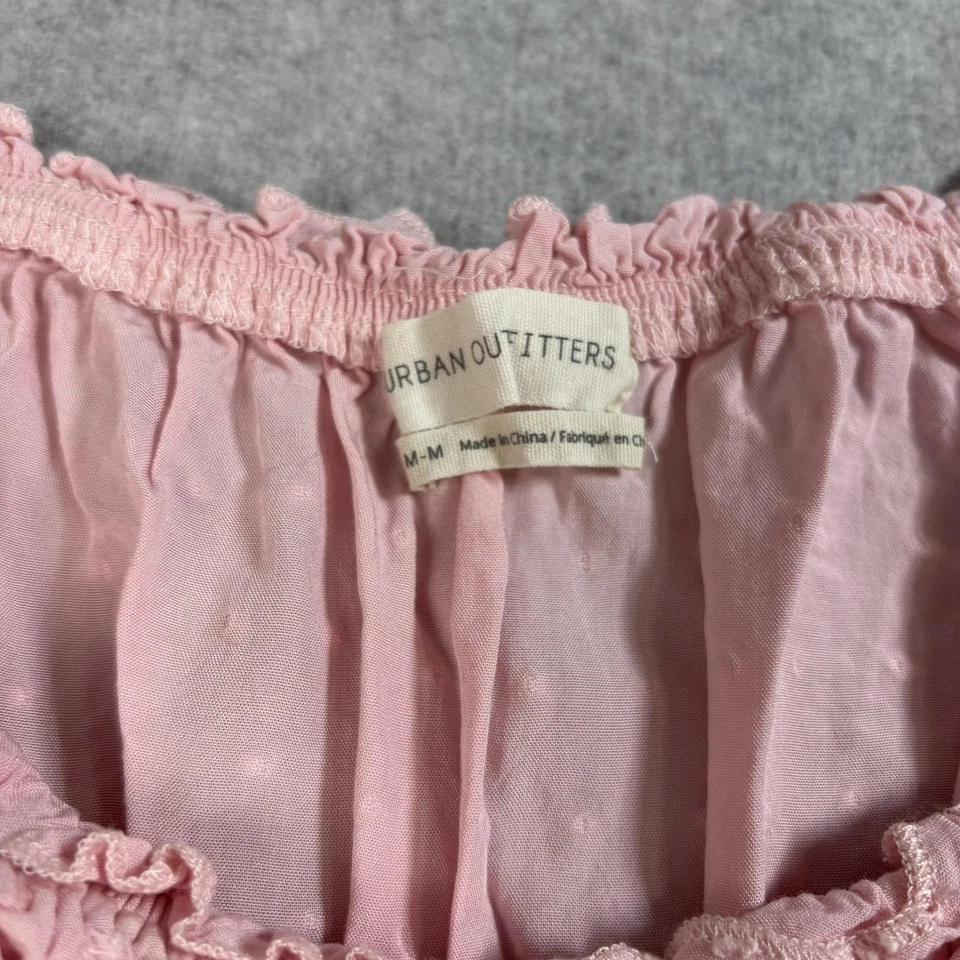 Mameluco para mujer Urban Outfitters rosa mediano con volantes en capas punto suizo coqueta boho Foto 3 de 4