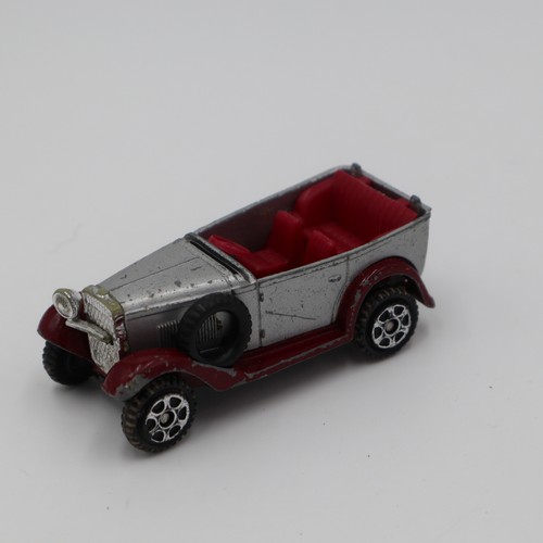 Tomica Antik DATSUN LIMOUSINE 1974 Farbe Silber/Rot Nr. 60 Maßstab 1/49 lose - Bild 1 von 5