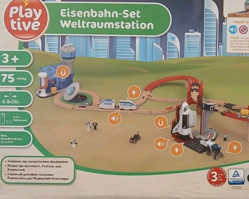 Playtive Eisenbahn Set Weltraum Station  Holz Holzspielzeug  75-teilig