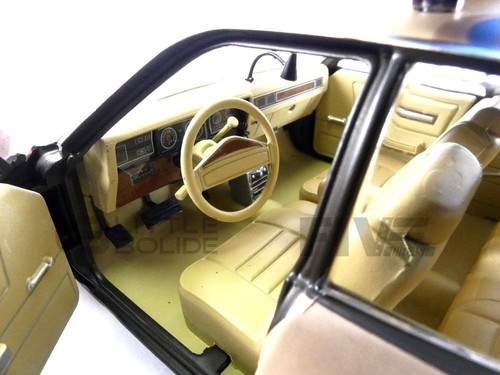 GREENLIGHT COLLECTIBLES 1/18 - DODGE MONACO - 1978 19117 - Imagen 10 de 12