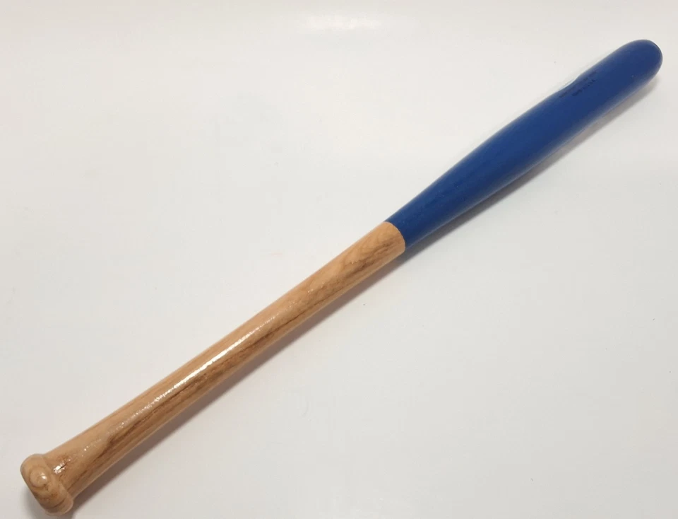 Chicago Cubs MLB 2000 Souvenir Wood Baseball Bat - Image 2 of 4