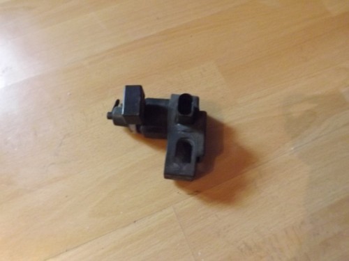 VW Passat 3BG 2,5TDI Druckwandler Magnetventil Turbolader 8E0906628 8E0 906 628