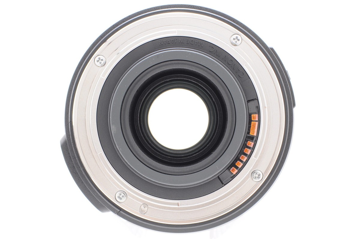 Canon EF-S 18-200mm f/3.5-5.6 IS 