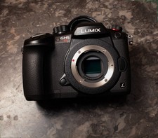 Panasonic Lumix GH5 S Large sensor  Digital Camera   - Low Light videography