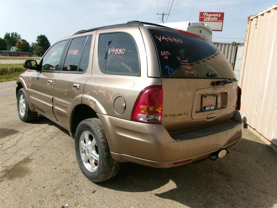 Used Air Cleaner Assembly fits: 2002 Oldsmobile Bravada  Grade A - Image 4 of 4