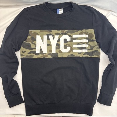 Size SMALL Men s H&M Divided Black Sweatshirt Camouflage NYC Print Long Sleeve