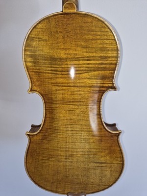4/4 VIOLIN HAND MADE BRAND NEW one Piece Maple And Carbon Bow 