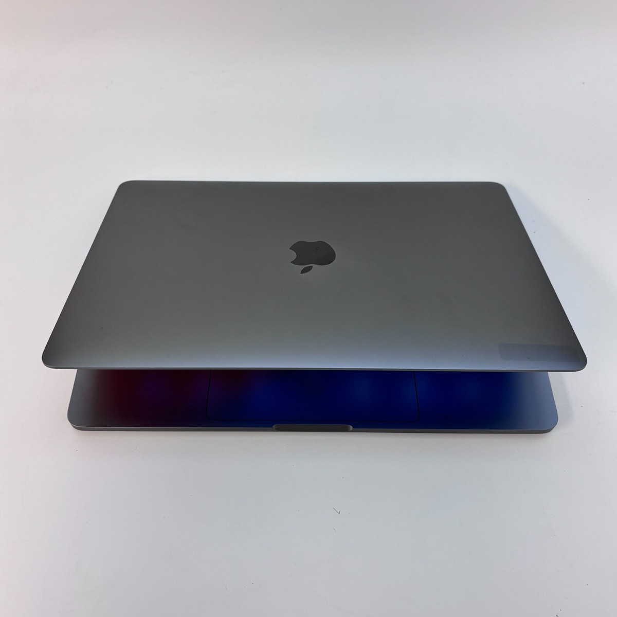 2020 Apple MacBook Pro 13 Touch Bar QUAD CORE 2.0 i5 16GB