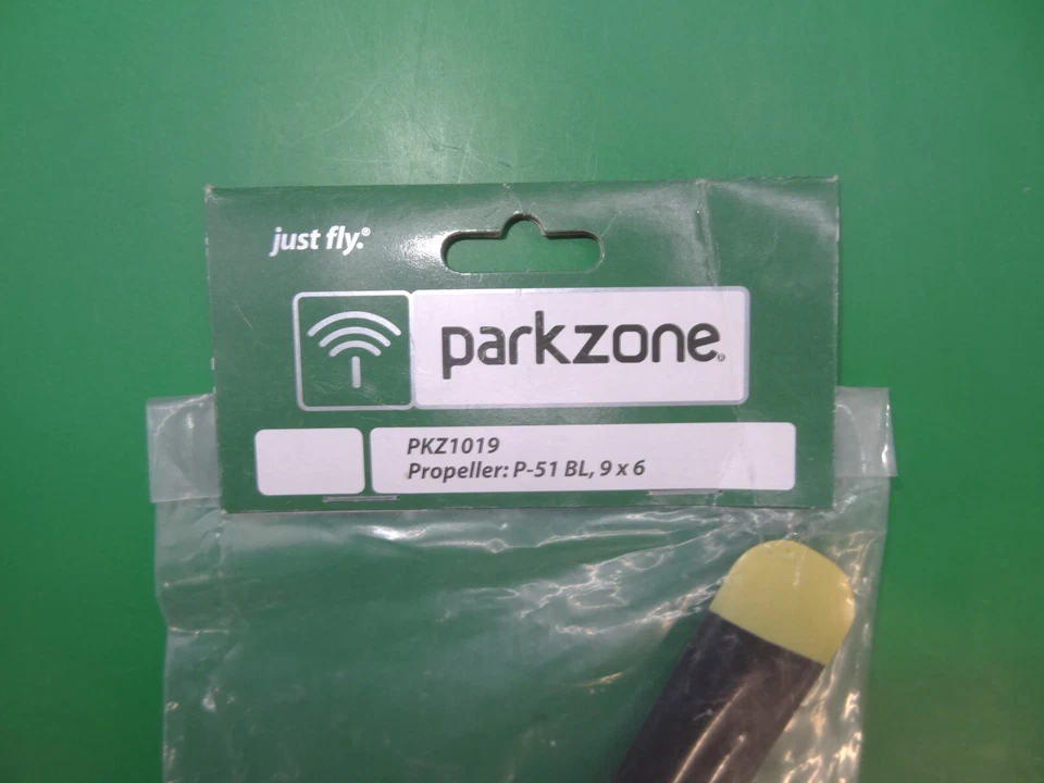 NUEVO Modelo de Avión (ParkZone PKZ1019) P-51 BL, F-4F Wildcat / Hélice 9x6 Foto 3 de 4