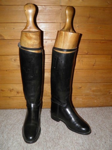 Leather Riding Boots With Wooden Trees 