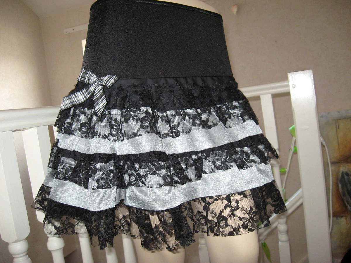 Black and top white rara skirt