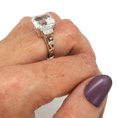 Clear Quartz Ring, 925 Sterling Silver, size 8, Genuine gemstones - Picture 4 of 10