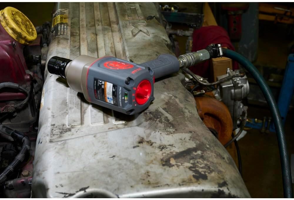 2146Q1MAX 3/4-Inch-Drive Air Impact Wrench with Quiet Pistol-Grip Design and 2,0