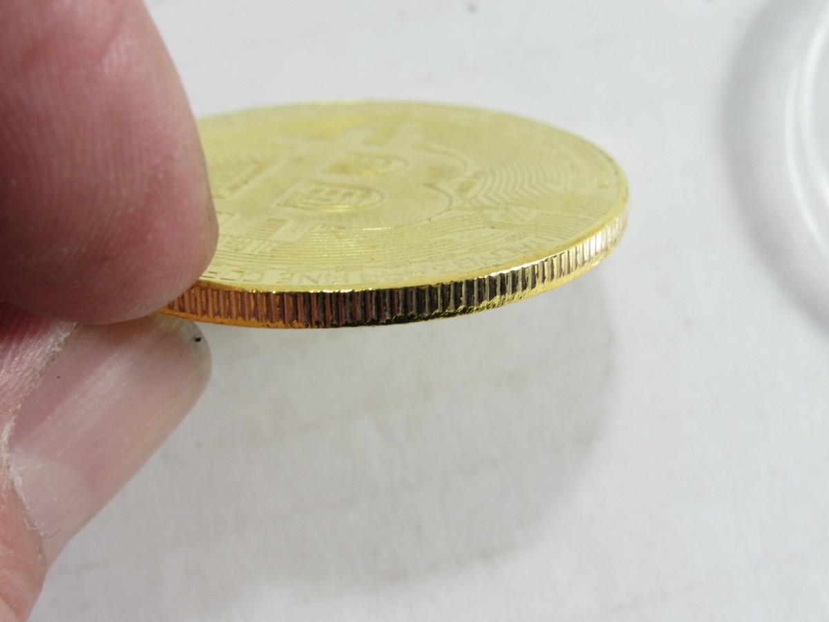 Gold Bitcoin Commemorative Round Collectors Coin Bit Coin is Gold Plated  Coin