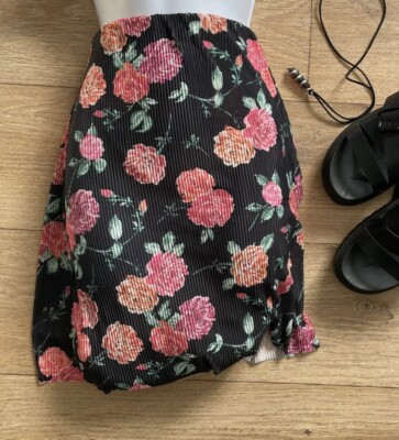 Stylish Black Pink Floral Print Plisse Mock Wrap Summer Mini Skirt